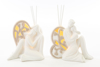 Immagine di PROFUMATORE SPOSI PORCELLANA CON LED 15x5xh.11 CM