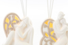 Immagine di PROFUMATORE SPOSI PORCELLANA CON LED 15x5xh.11 CM