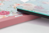 Immagine di BILANCIA MAX 5 KG 15X5X20.5 CM DECORO PINK & ROSE