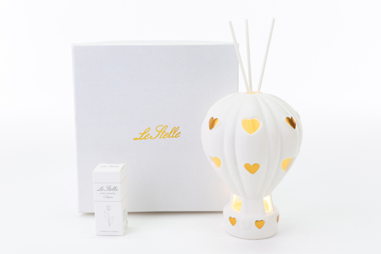Immagine di PROFUMATORE MONGOLFIERA LED H 14.5 LINEA GOLDEN HEARTS
