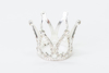 Immagine di CORONA METALLO CON STRASS CONFEZIONE 24 PEZZI COLORE ARGENTO