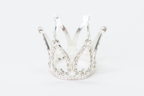 Immagine di CORONA METALLO CON STRASS CONFEZIONE 24 PEZZI COLORE ARGENTO