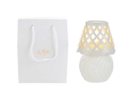 Immagine di LAMPADA PORCELLANA BIANCO 11,5x11,5xh.17CM C/SHOPPER